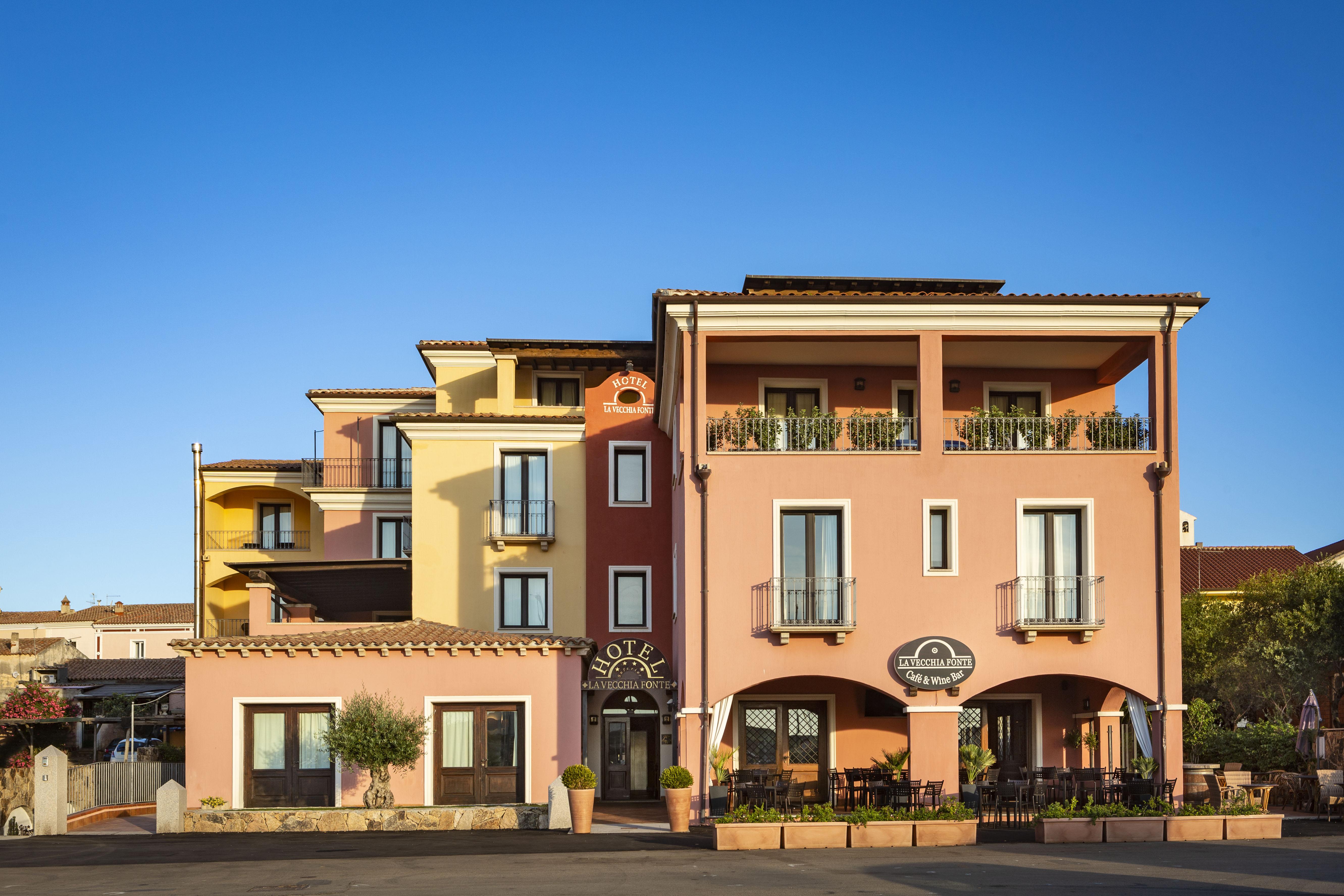 La Vecchia Fonte Boutique Hotel Palau Luaran gambar