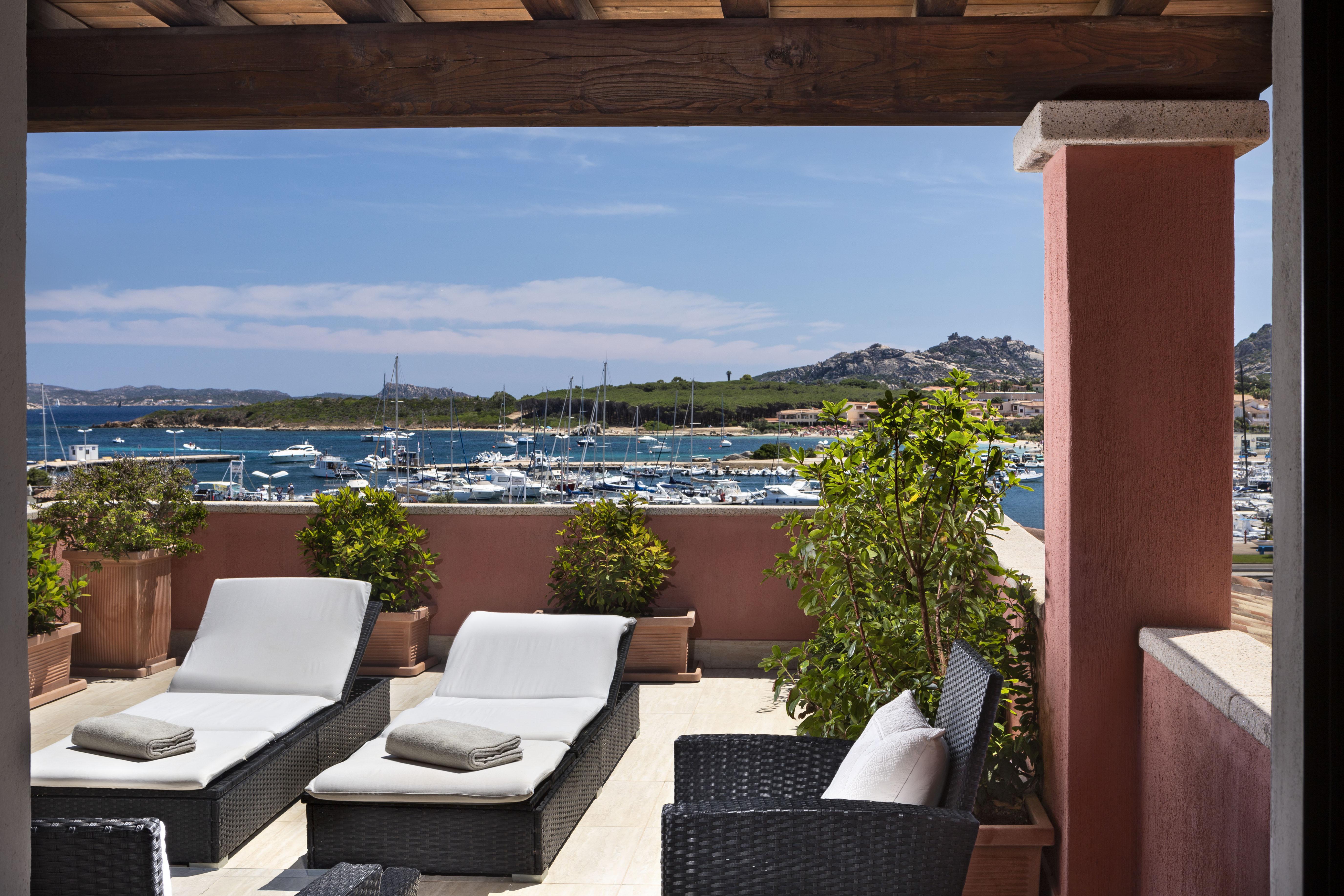 La Vecchia Fonte Boutique Hotel Palau Luaran gambar