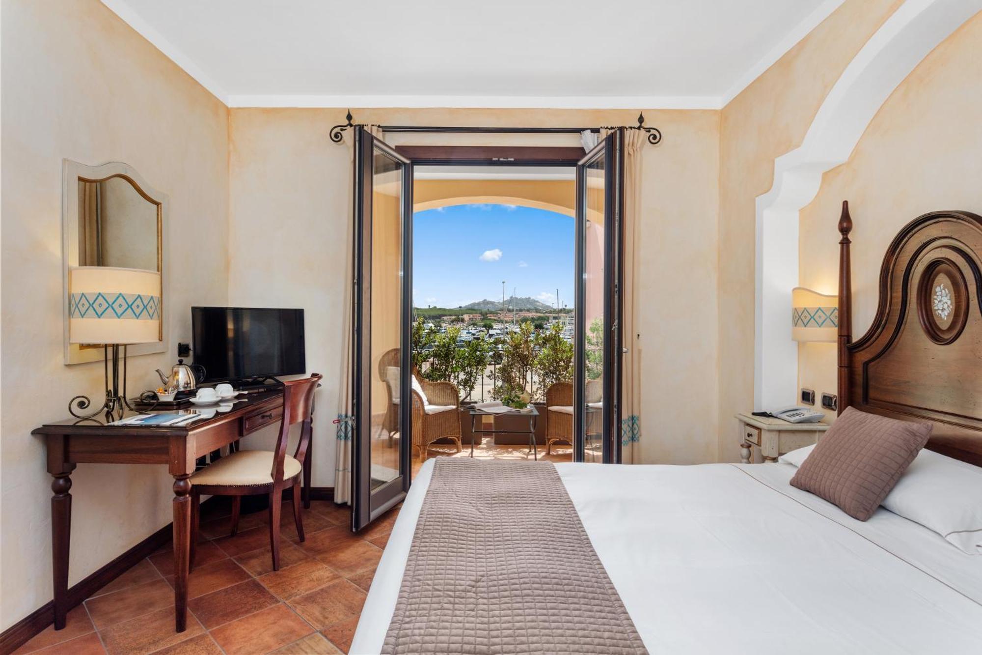 La Vecchia Fonte Boutique Hotel Palau Luaran gambar
