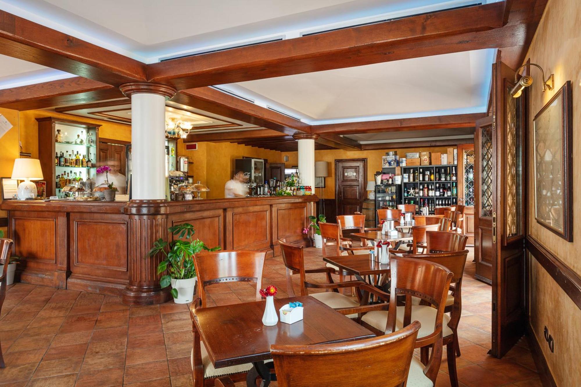 La Vecchia Fonte Boutique Hotel Palau Luaran gambar
